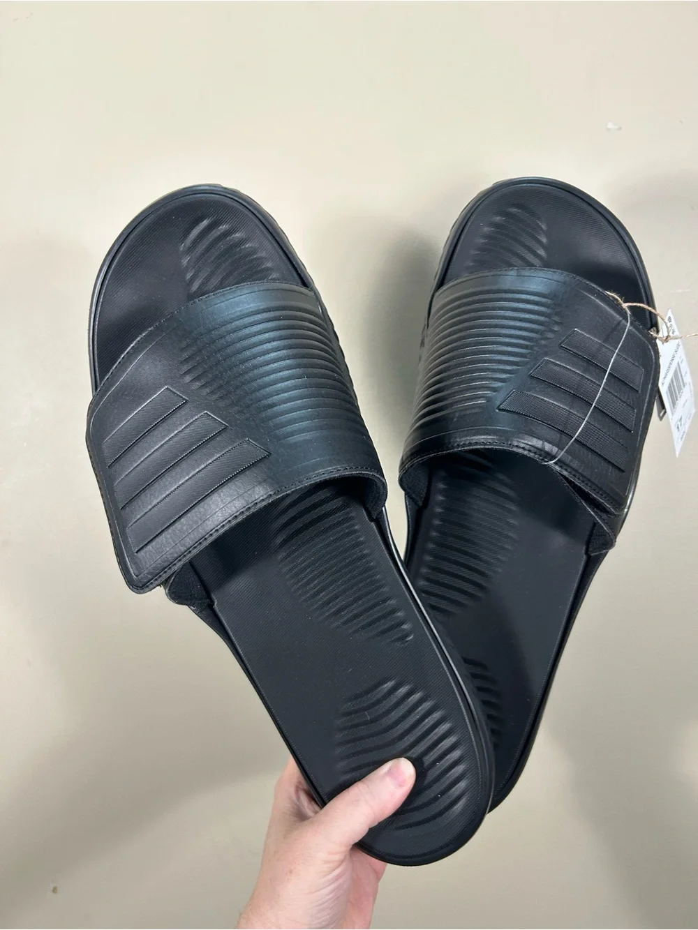 NWT Men’s Adidas Black Alpharesponse Slide 2.0 Size 17